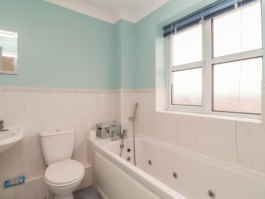 Stunning Seaviews - Beach House - Jacuzzi Bath Tub Littlestone-on-Sea Kültér fotó
