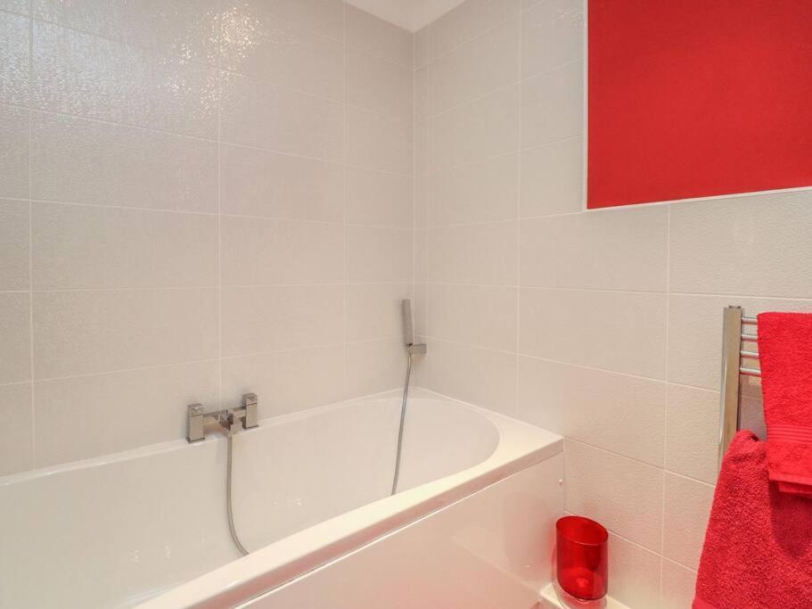 Stunning Seaviews - Beach House - Jacuzzi Bath Tub Littlestone-on-Sea Kültér fotó